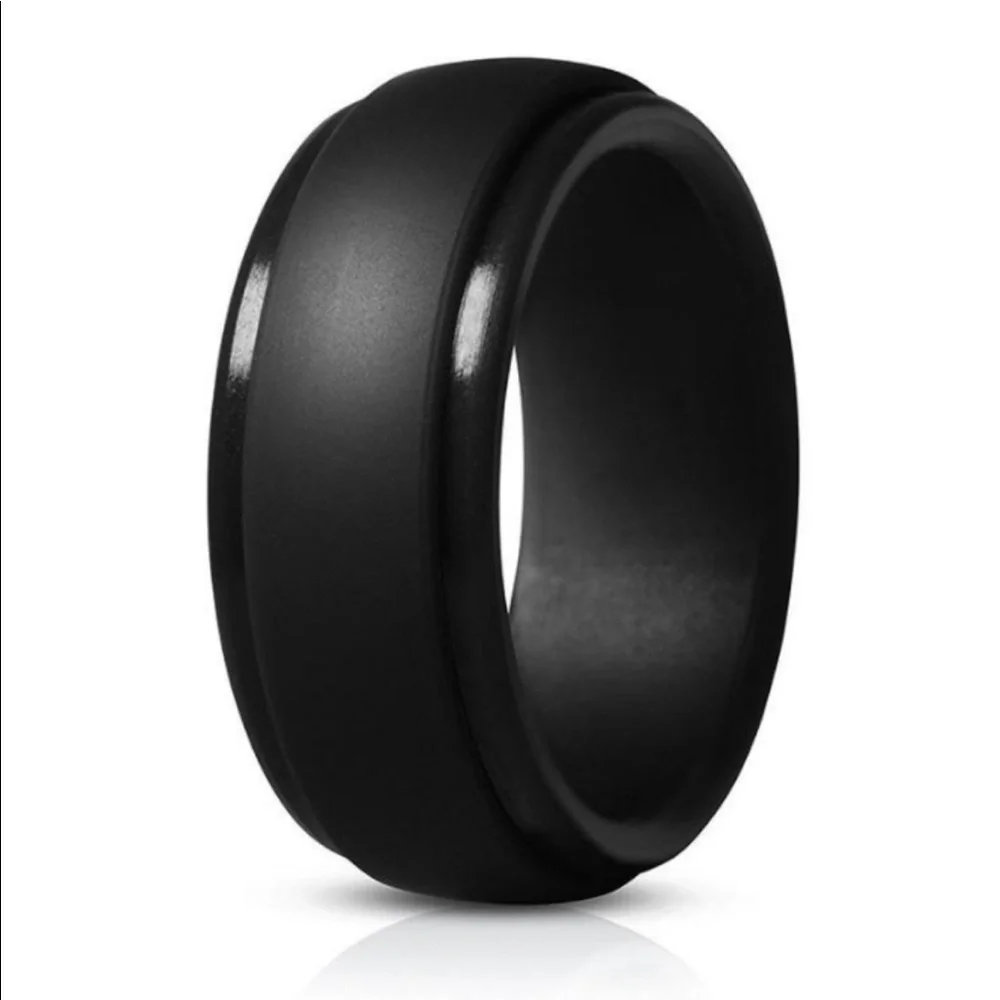 REI Black Silver Silicone Active Wear Rubber Ribbed Rim Ring